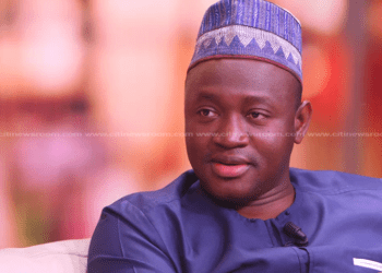 Alhassan Suhuyini storms out of chamber, Majority hoots at him