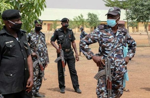 Nigeria: Security forces rescue nearly 200 hostages