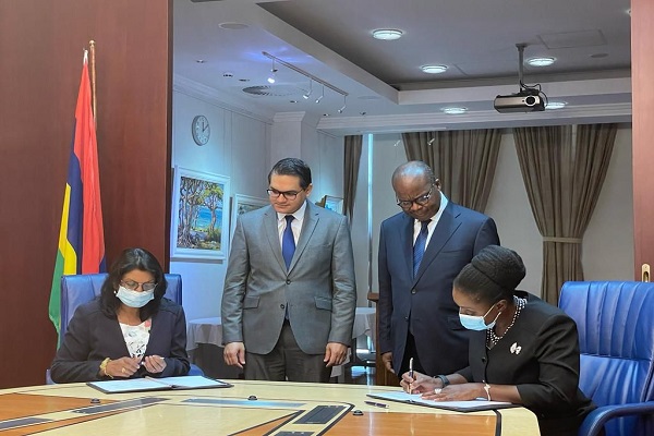 Bank of Ghana signs historic MOU with Bank of Mauritius