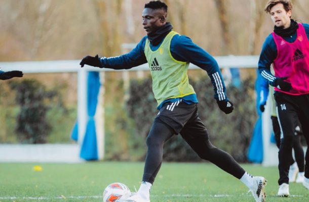 FC Basel youngster Emmanuel Essiam trains for the first time with his teammates