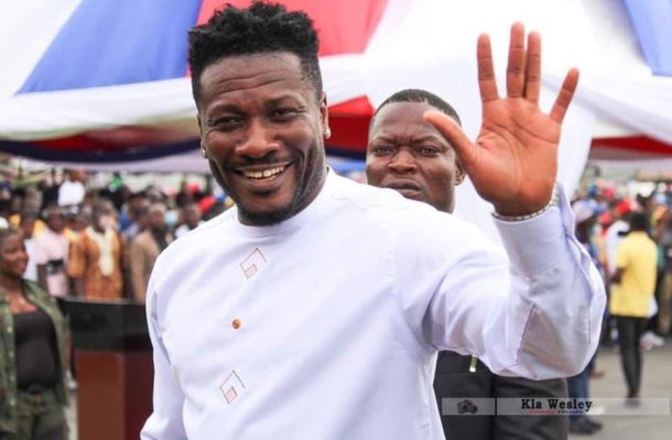 VIDEO: Asamoah Gyan takes to the dance floor in Super Sports studios after Ghana win