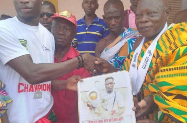 Kotoko's Stephen Amankona given plots of land, cash prize by hometown chief for league win