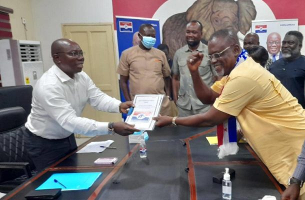 Akomeng Kissi files nomination forms to contest as NPP Vice Chairman