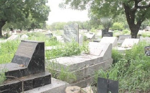 I found peace and comfort sleeping at the cemetery – Lady reveals