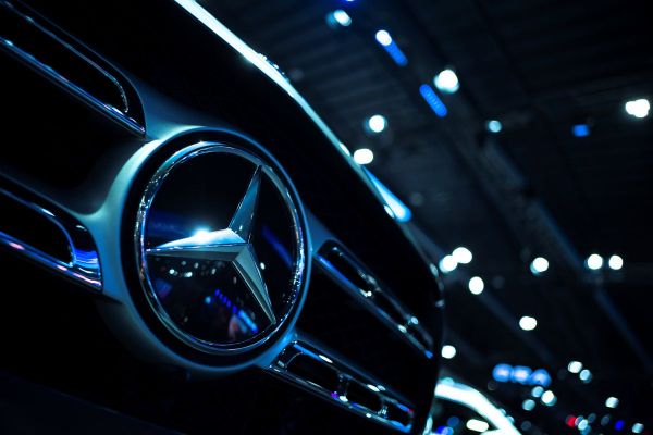 Mercedes Sales slump in Q2 as supply problems continue