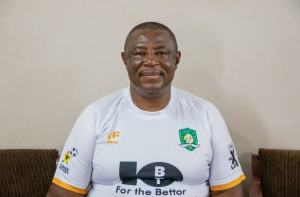 OFFICIAL: Aduana Stars appoints Paa Kwesi Fabin as new coach