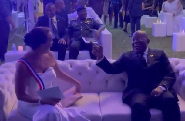 VIDEO: Akufo-Addo hits dance floor with French Ambassador