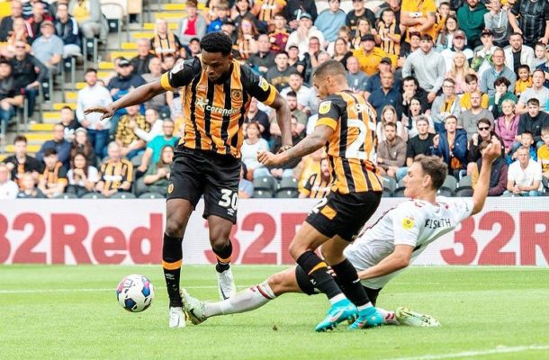 Benjamin Tetteh wins penalty for Hull City on his Championship debut