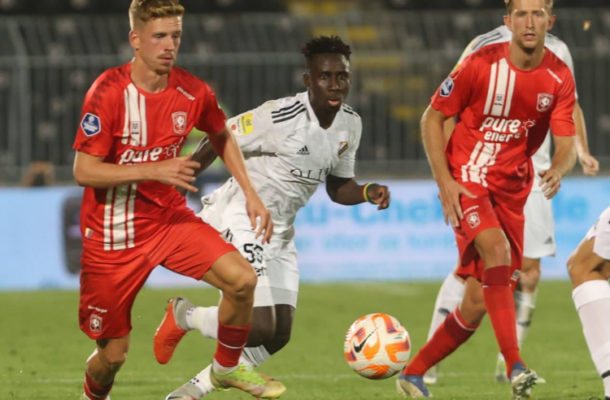 Samuel Owusu plays for FK Cukaricki in heavy defeat to FC Twente