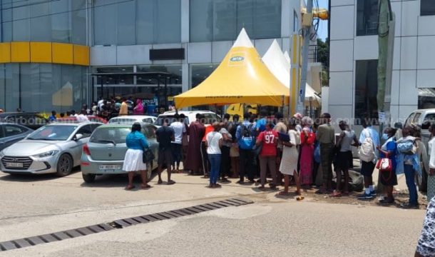 Customers throng telco offices over SIM card re-registration sanctions