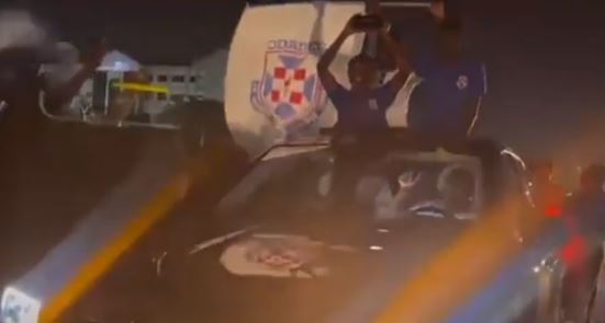 NSMQ 2022: Triumphant entry as Dr. Ofori Sarpong chauffeurs ‘winning PRESEC contestants’ to school