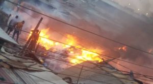 Accra: Fire destroys shops at Kantamanto market
