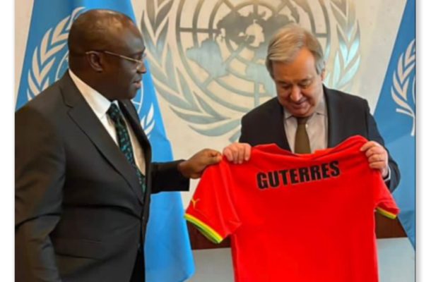 UN Sec-Gen receives Black Stars shirt