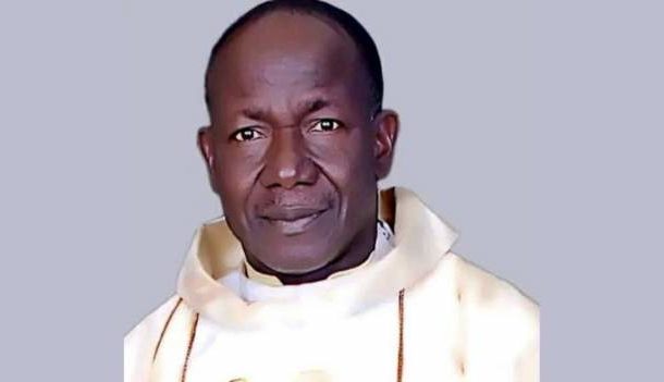 Gunmen kill Nigeria Catholic priest, shoot another