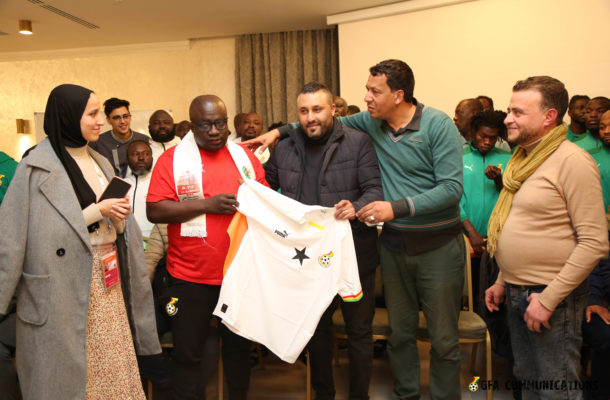 Mayor of El Khroub visits Black Galaxies ahead of quarter final clash against Niger