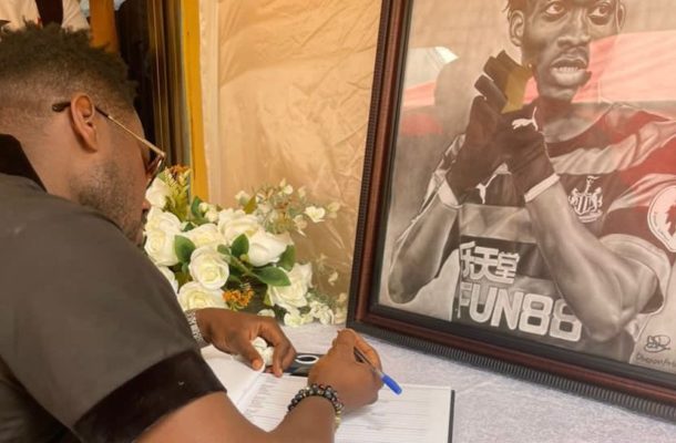 Asamoah Gyan, Muntari, others sign Atsu’s book of condolence [Photos]