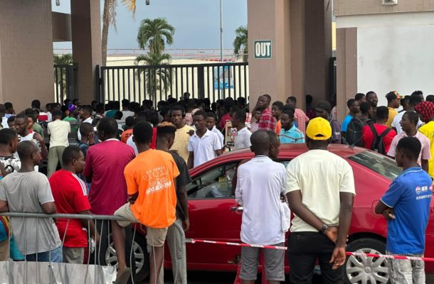 VIDEO: Football 'crazy' Kumasi fans mob Black Stars on their arrival