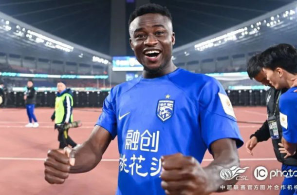 Abdul Aziz Yakubu scores for Wuhan Three Towns in Chinese Super Cup win