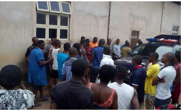 Thief beaten to death for allegedly stealing GH¢500 and a bible at Dunkwa-Mfuom