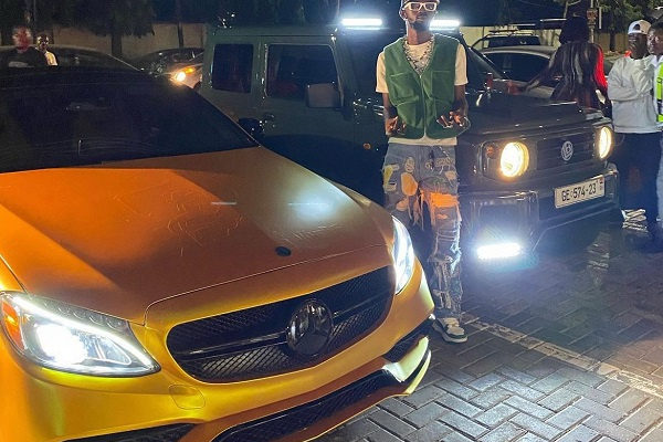 Black Sherif receives two cars after VGMA Artiste of the Year win