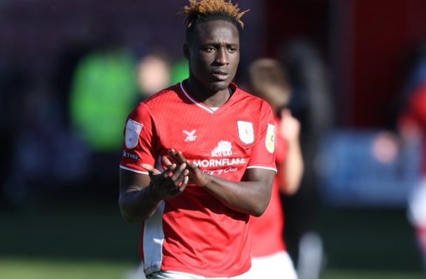 Daniel Agyei scores for Leyton Orient against Cheltenham Town FC