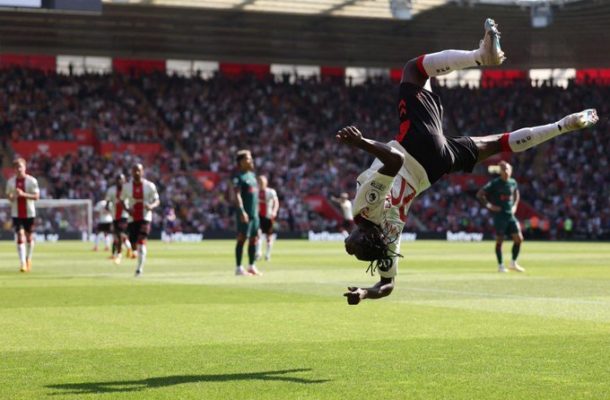 Kamaldeen Sulemana grabs brace in Southampton's thrilling draw with Liverpool