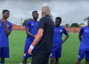 VIDEO: New Hearts technical director meets players for the first time