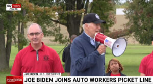 VIDEO: US President Joe Biden attends striking workers' picket