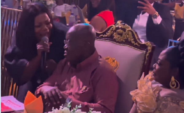 The ‘God of NPP’ – Piesie Esther as she serenades Akufo-Addo with 'Waye Me Yie' song