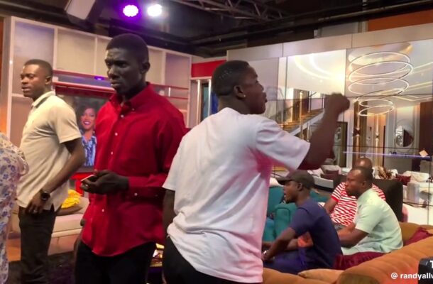 NPP thugs invade UTV to attack A Plus, stop United Showbiz
