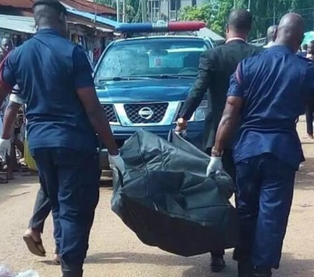 Policeman on motorbike reportedly crashed to death [Video]