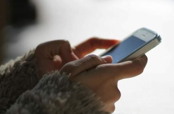 Seamless Number Exchange: Exploring Apple's Innovative NameDrop Feature