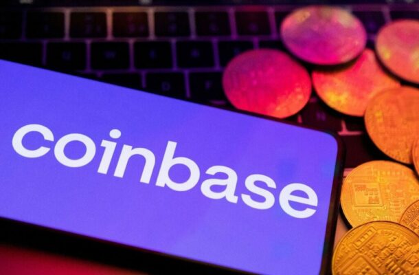 "Coinbase's Crypto Canvas Expands: Receives Green Light with French License"