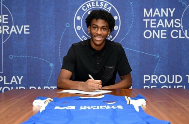 Josh-Kofi Acheampong signs first professional contract with Chelsea FC