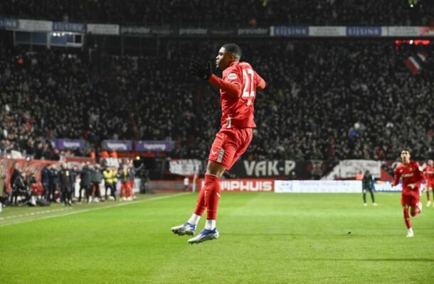 Myron Boadu scores on his FC Twente debut against RKC Waalwijk