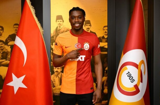 Derrick Arthur Kohn completes transfer to Galatasaray from Hannover 96