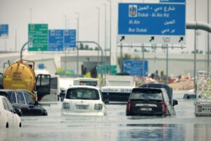 Dubai airport re-opens after UAE sees heavy rain