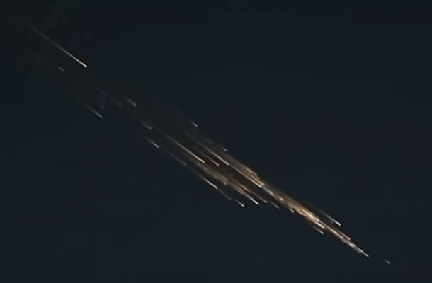 California Sky Mystery Unveiled: Shenzhou 15 Module's Spectacular Light Show