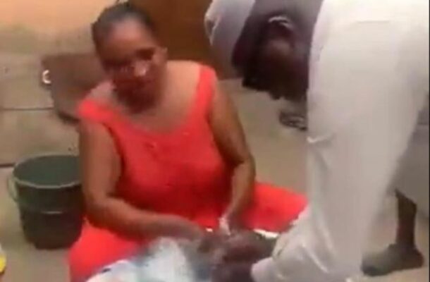 NPP's Mike Ocquaye Jnr washes for constituent during campaign tour [Video]