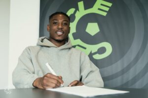 Ghanaian midfielder Francis Abu extends contract with Cercle Brugge