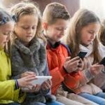 French Report Urges Restrictions on Phone Use for Children: Macron Weighs Options