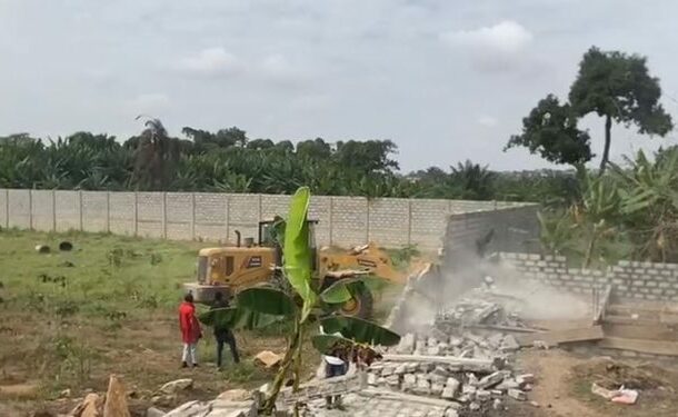 Accra: REGSEC demolishes unauthorised structures in Dodowa forest