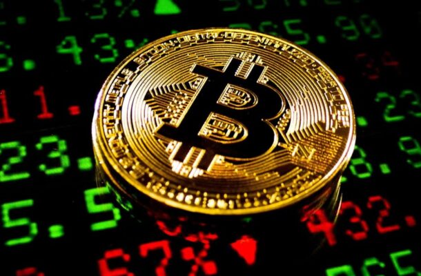 Bitcoin Faces Short-Term Selling Pressure Amid Macroeconomic Challenges