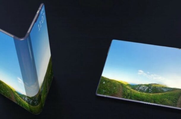 Samsung to Unveil World’s Largest Bendable OLED Display at CES 2025