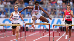 VIDEO: US hurdler Chris Robinson win 400m hurdles despite private parts popping out of his pants