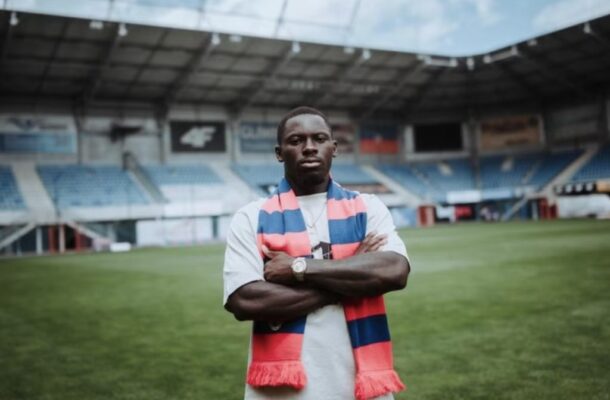 Ghanaian wing-back, Emmanuel Twumasi signs for Polish side, Piast Gliwice