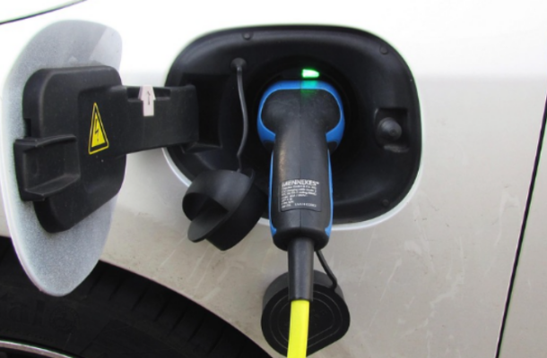 Can Electric Cars Be Charged Through Generators? Exploring the Off-Grid EV Dilemma