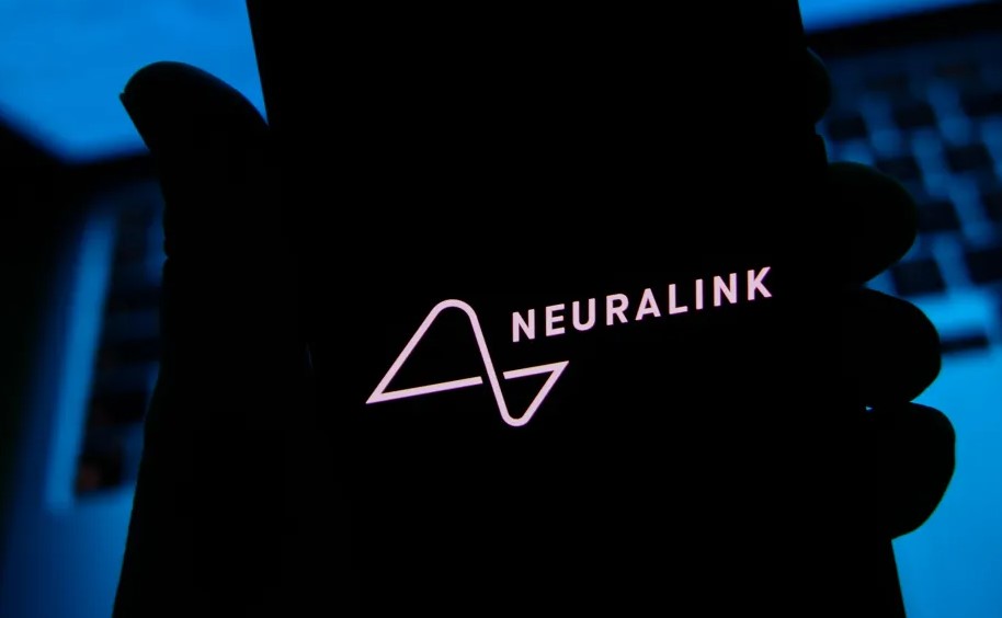 Paralyzed Woman Writes Name After 20 Years Using Elon Musk’s Neuralink Brain Chip