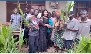 Atwima Kwanwoma DCE distributes 9,000 Oil Palm seedlings to farmers