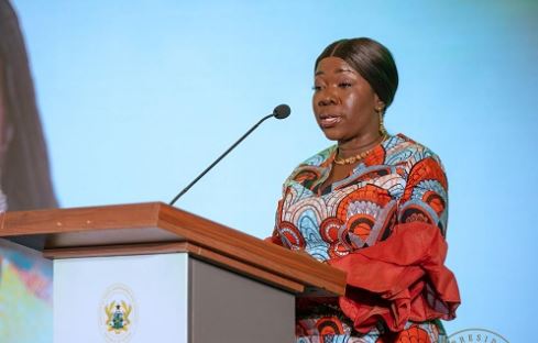 Govt appeals to market traders to cut prices as economy strengthens